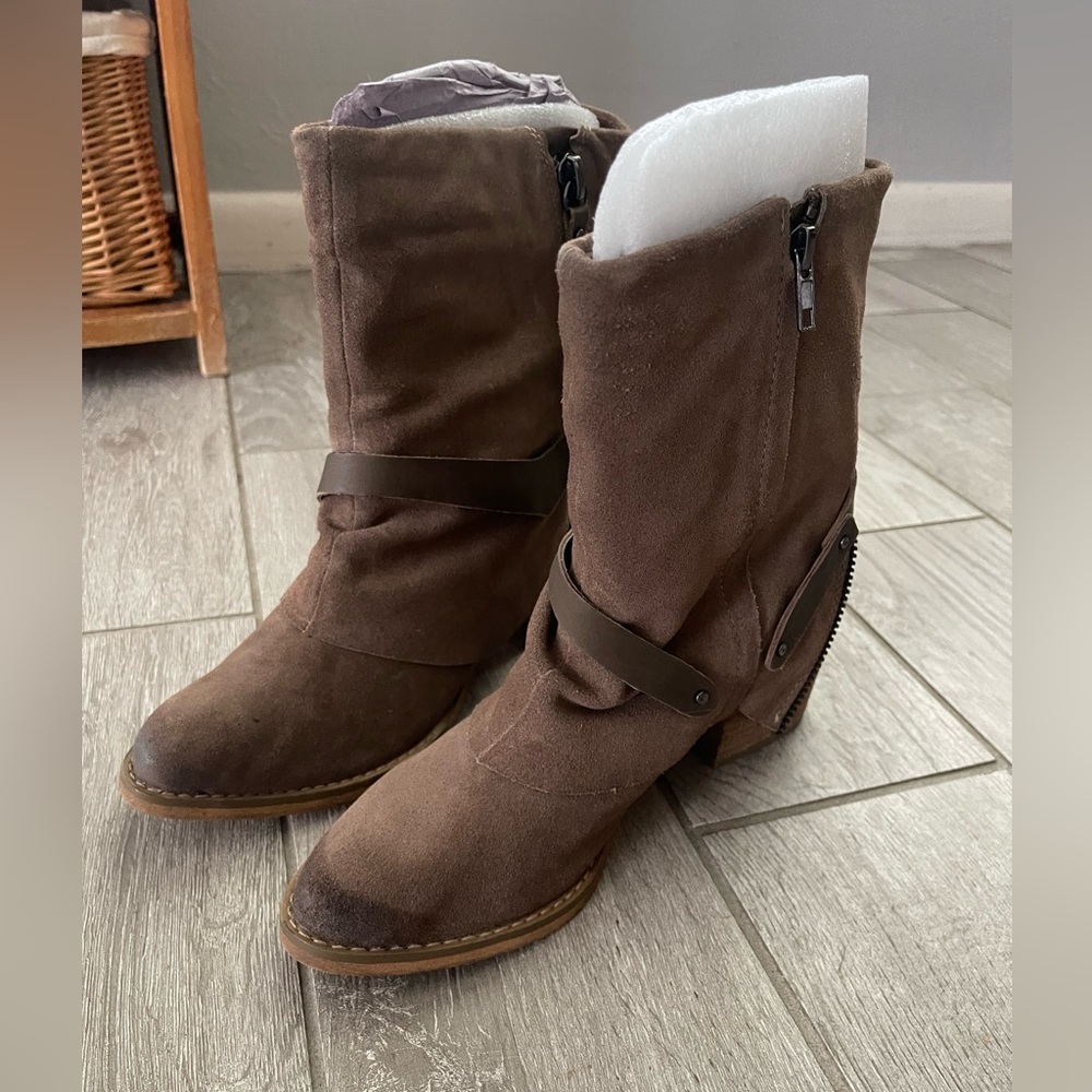 Naughty monkey boots